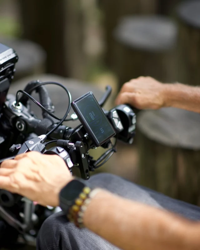 Jedes Detail hat seinen Zweck. Jedes Element erfüllt seine Aufgabe. ⚙️

PAWS wurde entwickelt, um Mobilität einfacher, komfortabler und unabhängiger zu gestalten – und es sind die Details, die den Unterschied ausmachen.

Von den kleinsten Bauteilen bis hin zum Gesamtdesign spielt jedes Element eine wichtige Rolle: Leistung, Stabilität, Komfort und Kontrolle.

Schau dir PAWS genauer an und entdecke die Details, die hinter dem Erlebnis stehen. 👀

Es sind die kleinen Dinge, die einen großen Unterschied machen 💙
—
Every detail has a purpose. Every element plays its part. ⚙️

PAWS is designed to make mobility easier, more comfortable and more independent – and it’s the details that make the difference.

From the smallest components to the overall design, every element has an important role to play: performance, stability, comfort and control.

Take a closer look at PAWS and discover the details behind the experience. 👀

It's the little things that make a big difference 💙

#Rehasense #Mobility #PAWS #Freedom #wheelchair